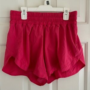 lululemon track that high rise lined short 3” in lip gloss size 8!